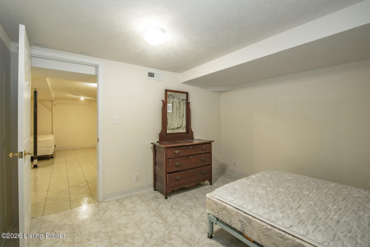 Listing Image 65
