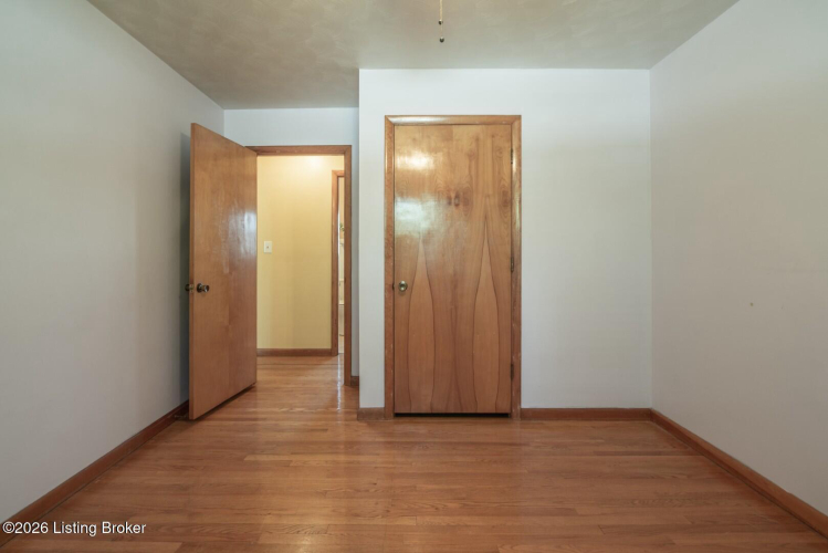 Listing Image 38