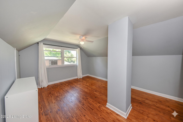 Listing Image 33