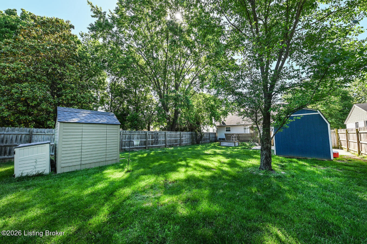 Listing Image 8