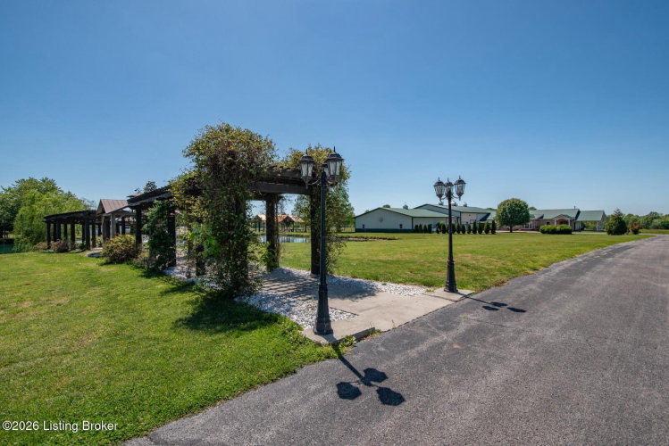 Listing Image 79