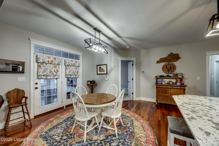 Listing Image 16