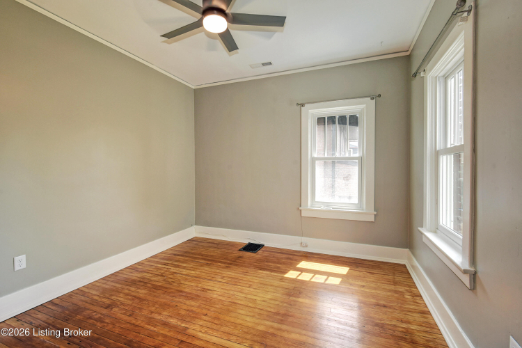 Listing Image 25
