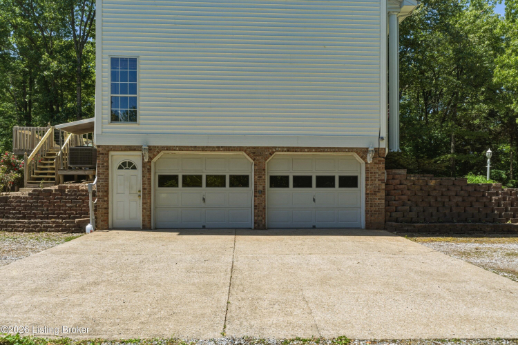 Listing Image 44