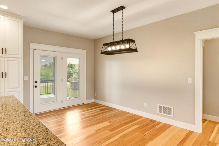 Listing Image 16
