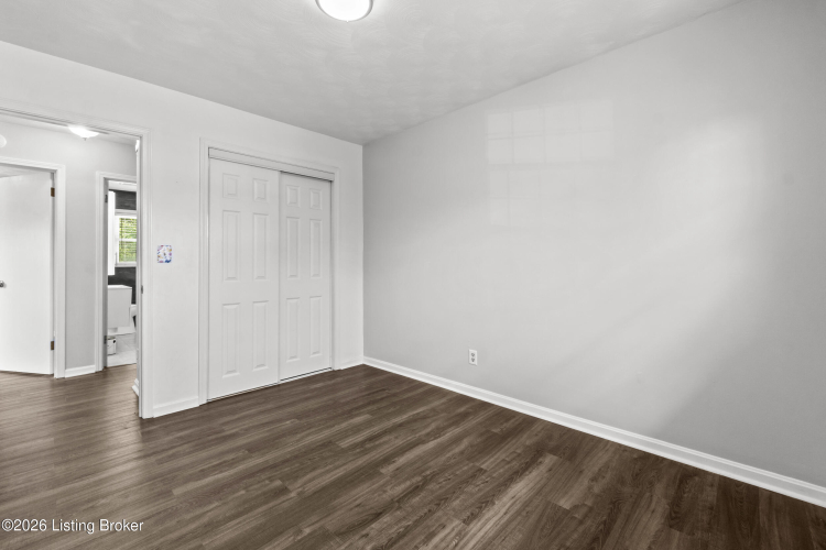 Listing Image 29