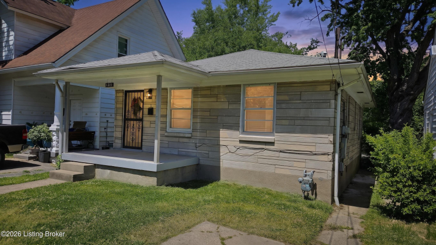 Listing Image 3