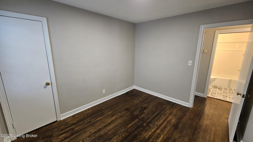 Listing Image 24