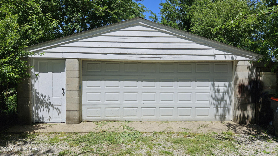 Listing Image 43