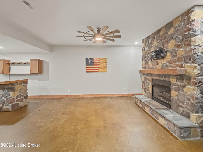 Listing Image 45