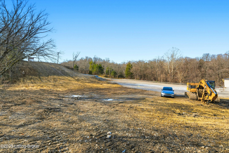 Listing Image 18