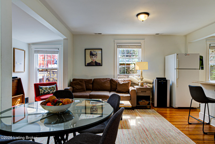 Listing Image 19