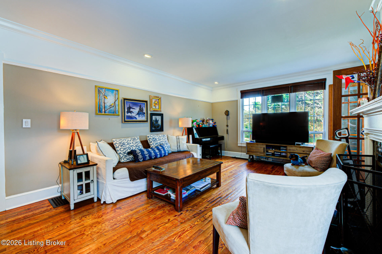 Listing Image 20