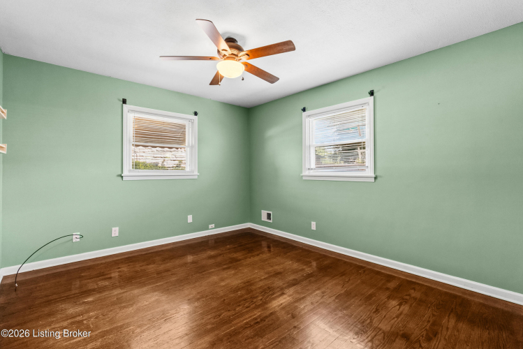 Listing Image 18
