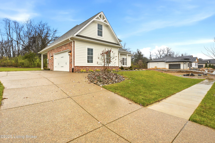 Listing Image 32