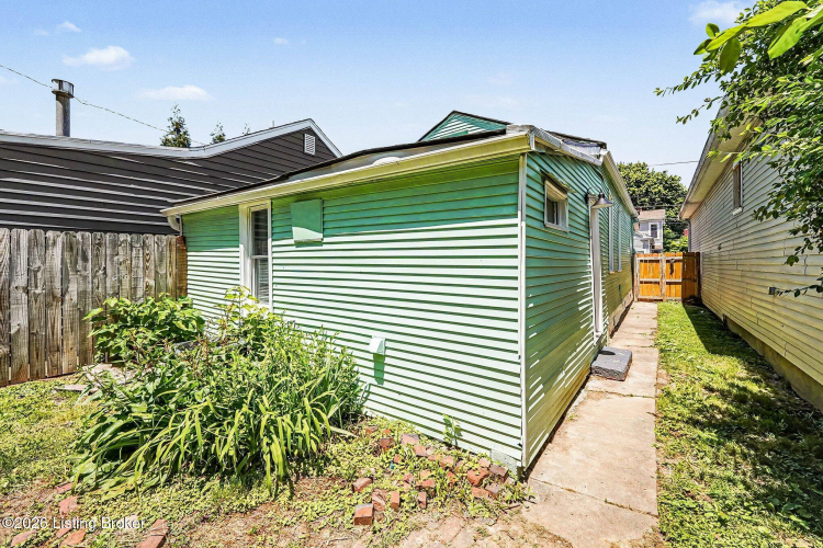 Listing Image 20