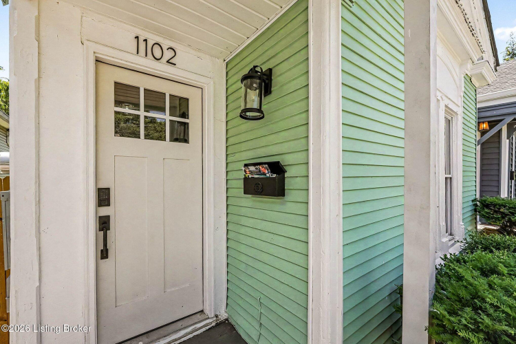 Listing Image 3