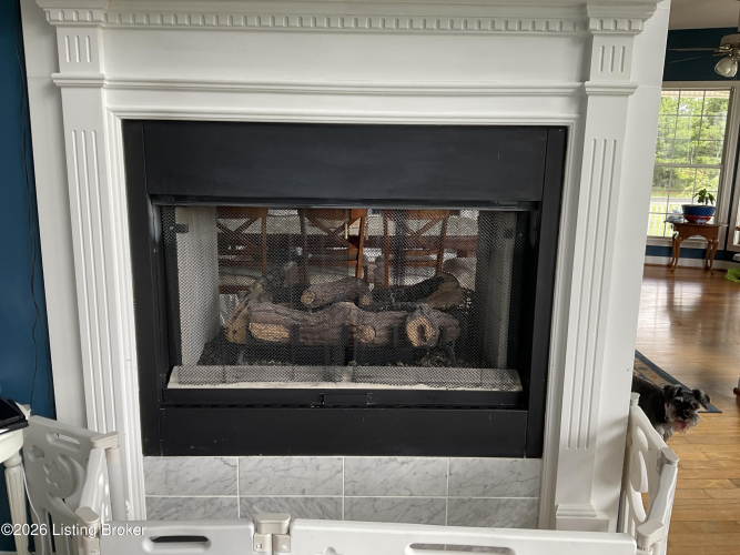 Listing Image 37