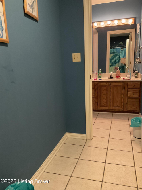 Listing Image 73