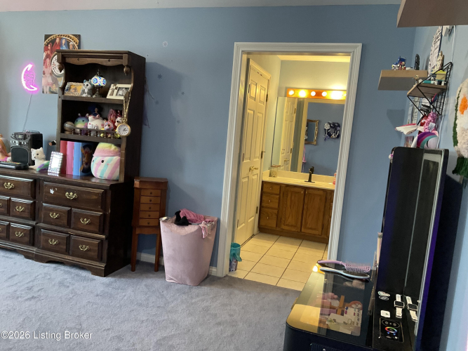 Listing Image 77