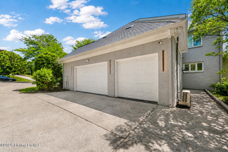 Listing Image 103