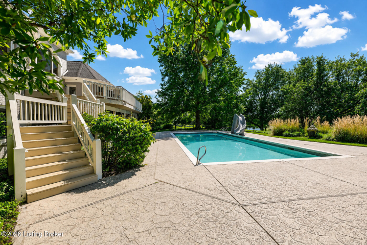 Listing Image 107