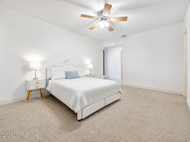 Listing Image 59
