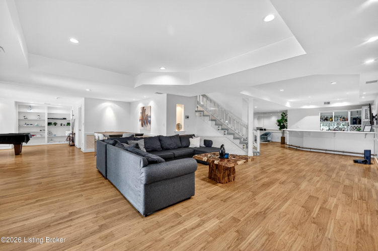 Listing Image 84