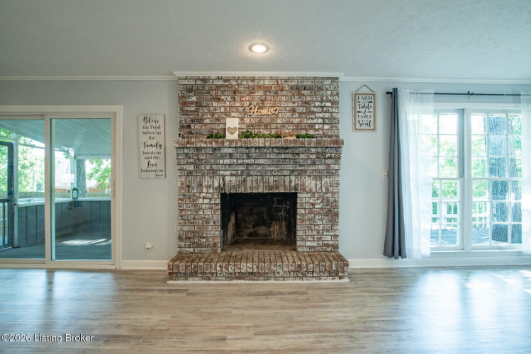Listing Image 24