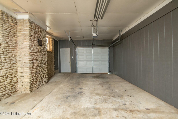 Listing Image 59