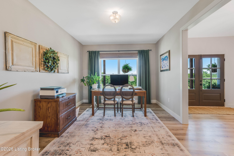 Listing Image 12