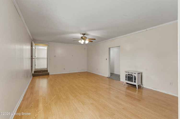 Listing Image 38