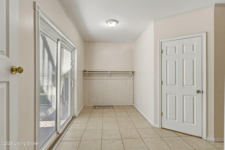Listing Image 45