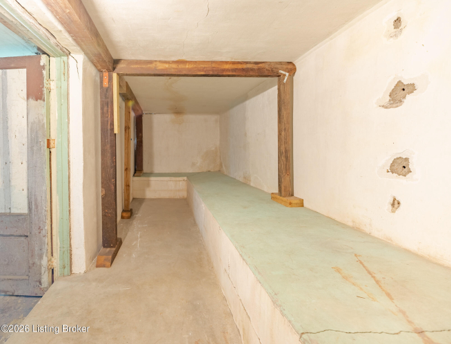 Listing Image 24