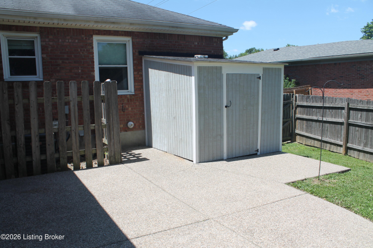 Listing Image 12