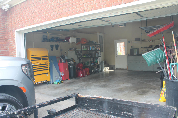 Listing Image 44