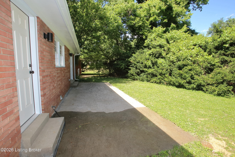 Listing Image 44