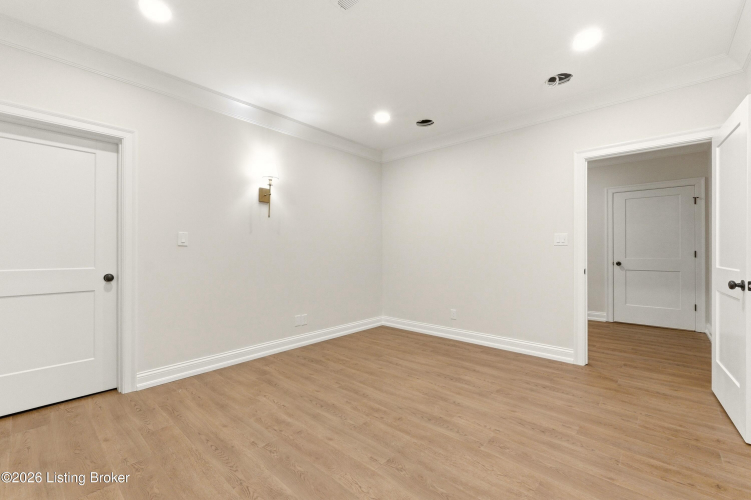Listing Image 56