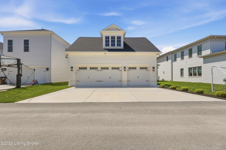 Listing Image 82