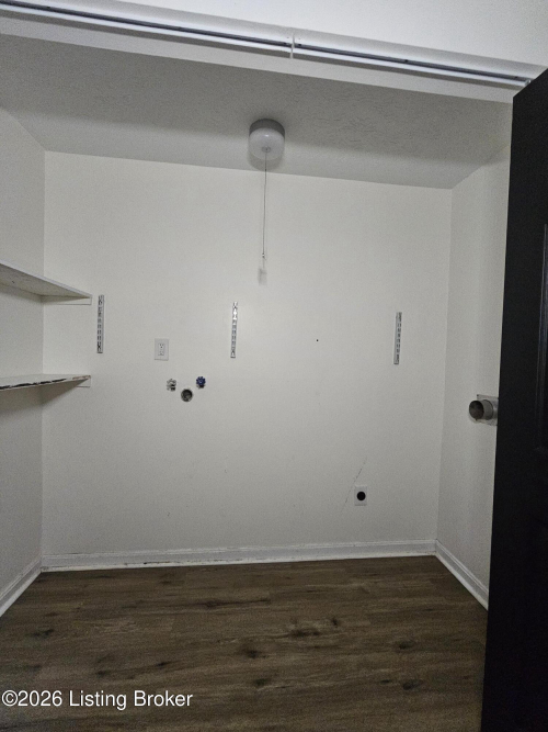 Listing Image 43
