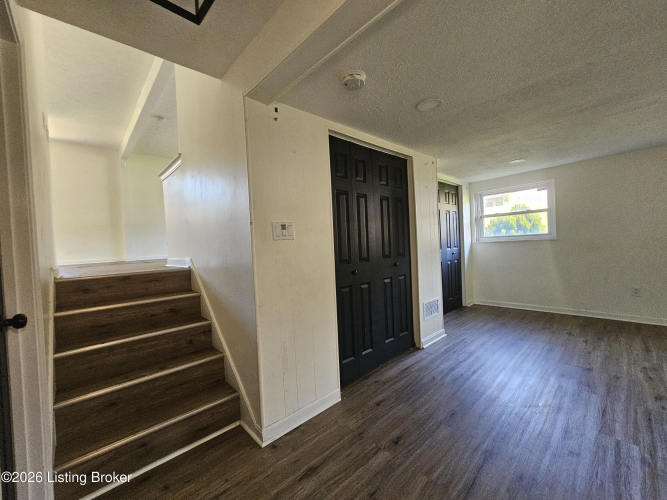 Listing Image 58