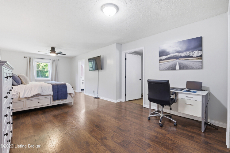 Listing Image 21