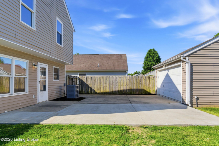 Listing Image 5
