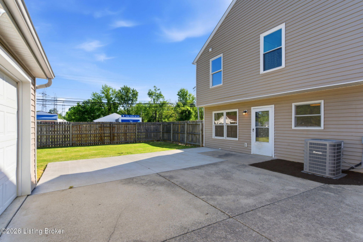 Listing Image 8