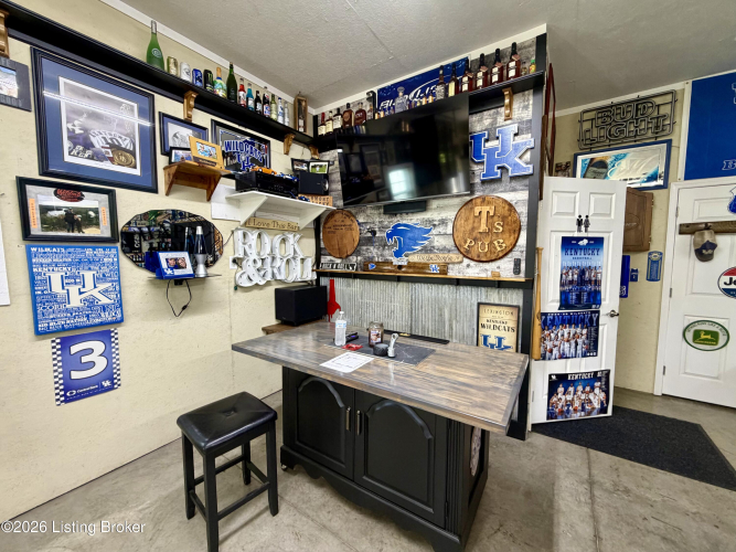 Listing Image 64