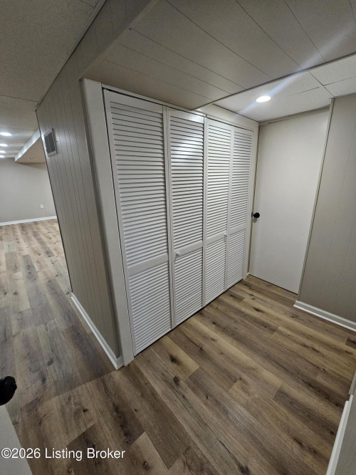 Listing Image 32