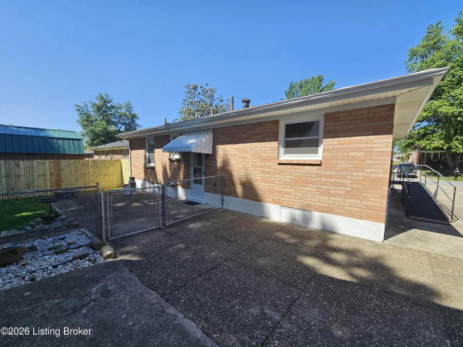 Listing Image 5
