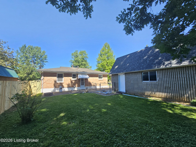 Listing Image 8