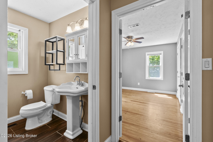 Listing Image 19