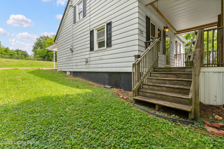 Listing Image 5